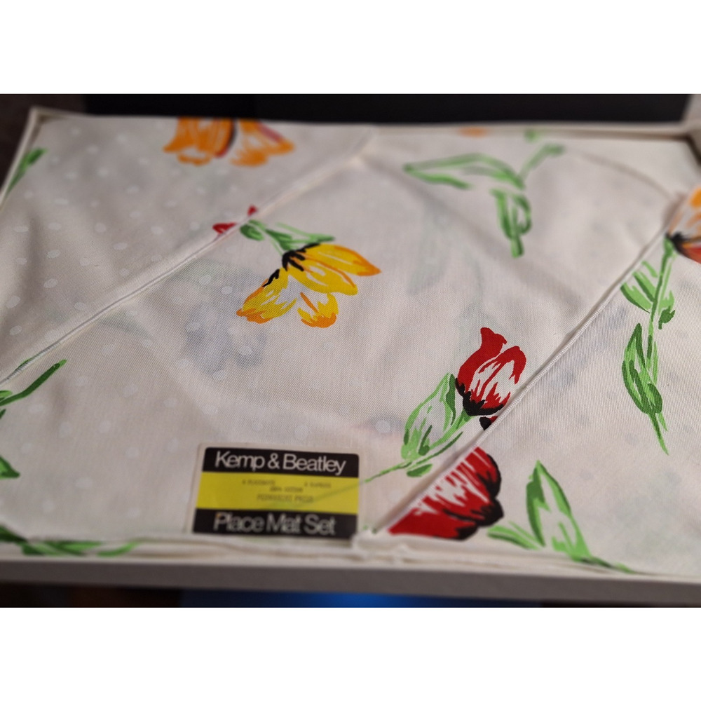 Vintage Kemp & Beatley 4 Placemats/Napkins Set Spring Floral Tulip